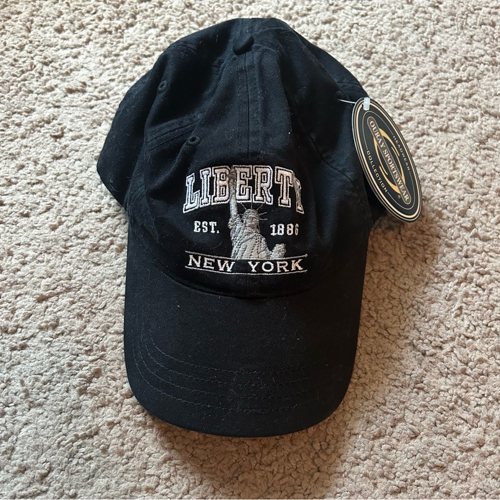 NWT Liberty Statue of Liberty Embroidered New York Black Hat Adjustable Cap